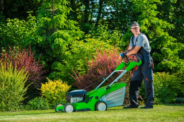 Yard Work Service in Vancouver