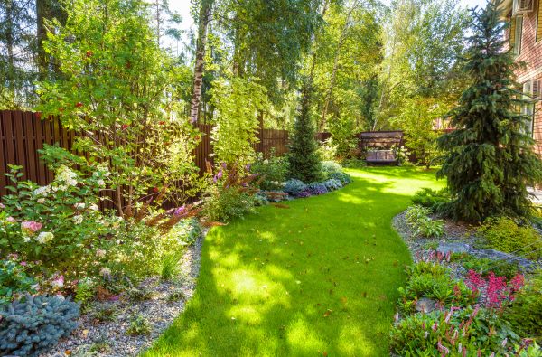 Spring Yard Maintenance in Vancouver